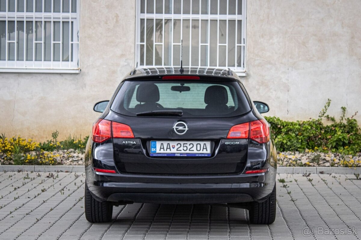 Opel Astra J 1.4 74 kW - 5