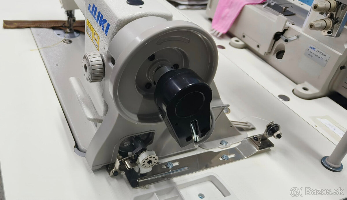 Průmyslový šicí stroj s dvojitým podáváním Juki DU-1181N - 5
