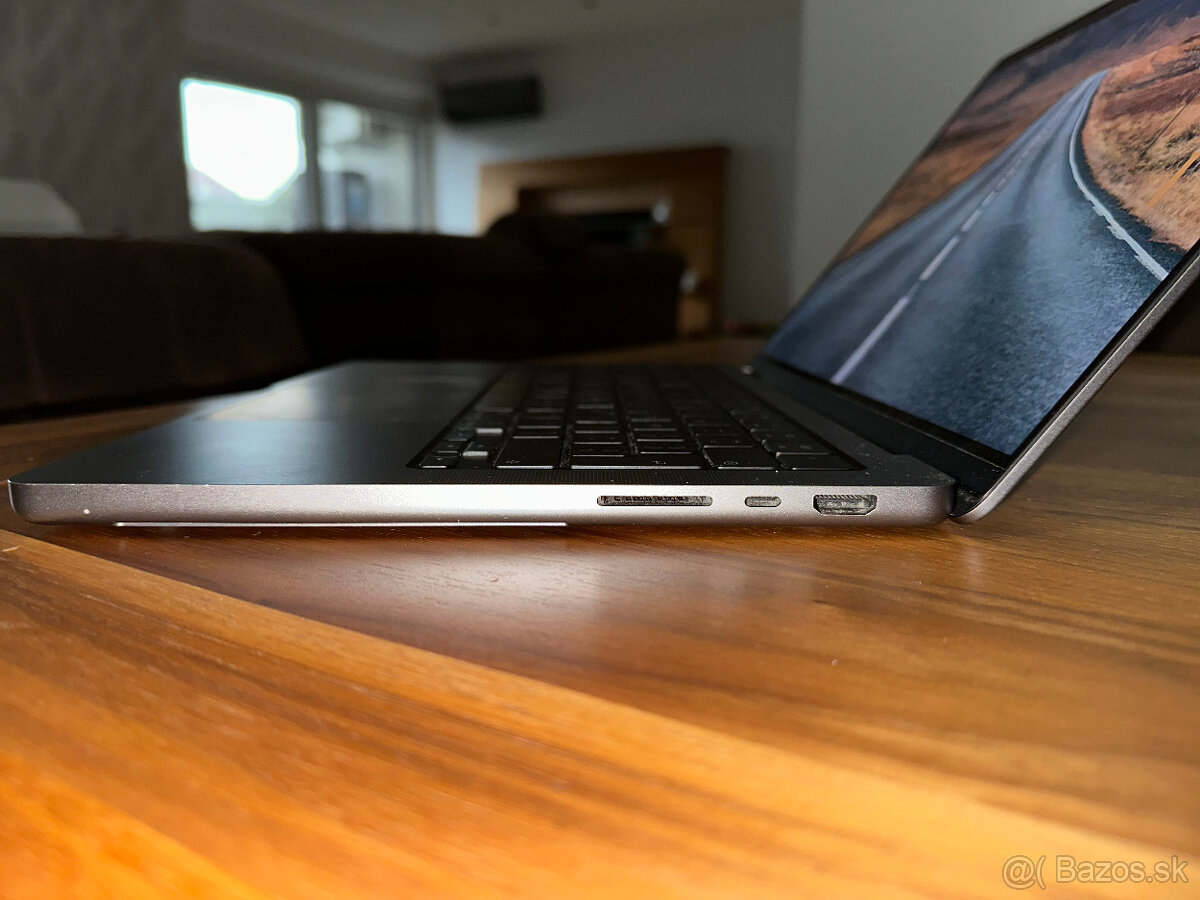 MacBook Pro 14" M1 Pro 10-core CPU + original krabica - 5