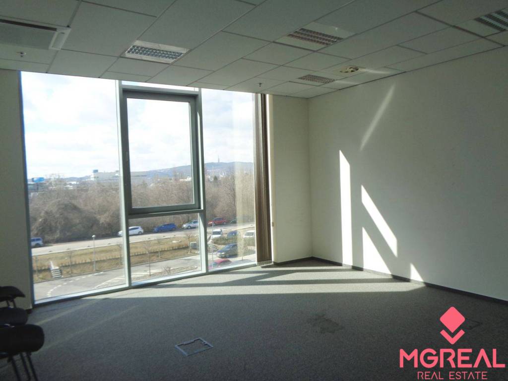 Kancelárie v administratívnej budove Aircraft Bulding - 5