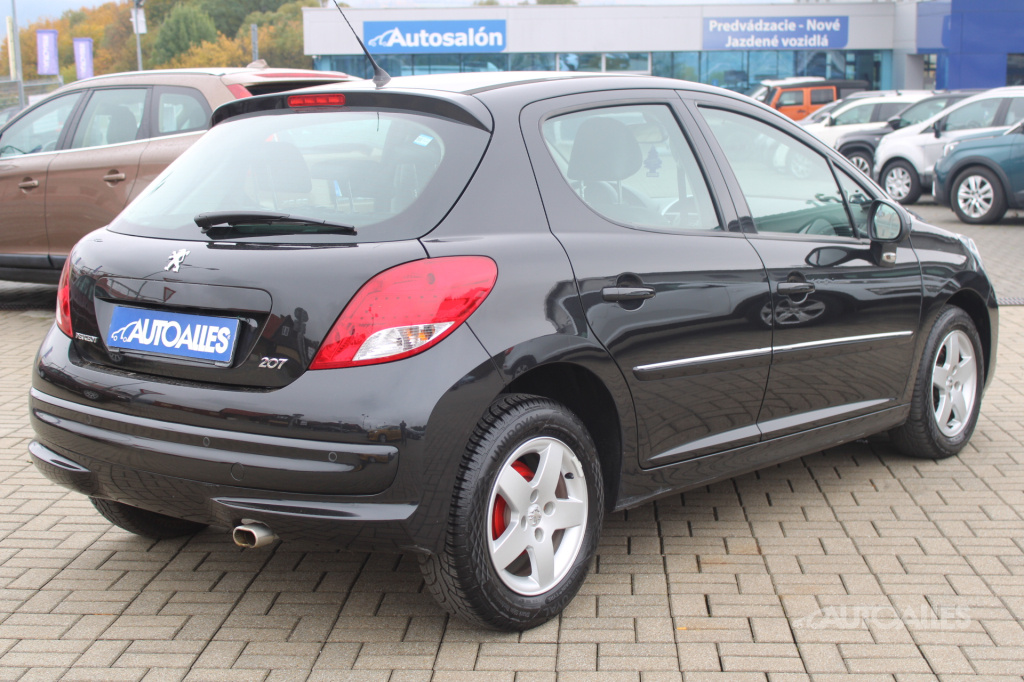 Peugeot 207 1,4 i 70 kW - 5
