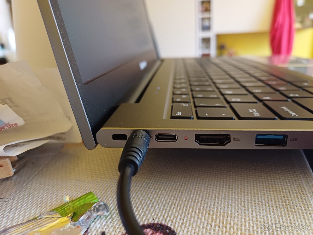 Predám čistonový notebook Blackview - 5