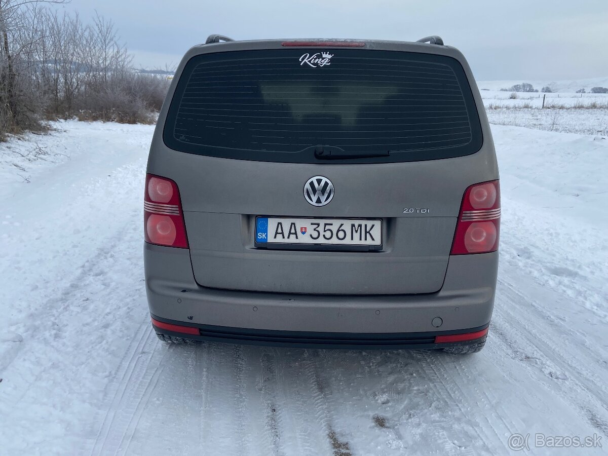 Volkswagen Touran - 5