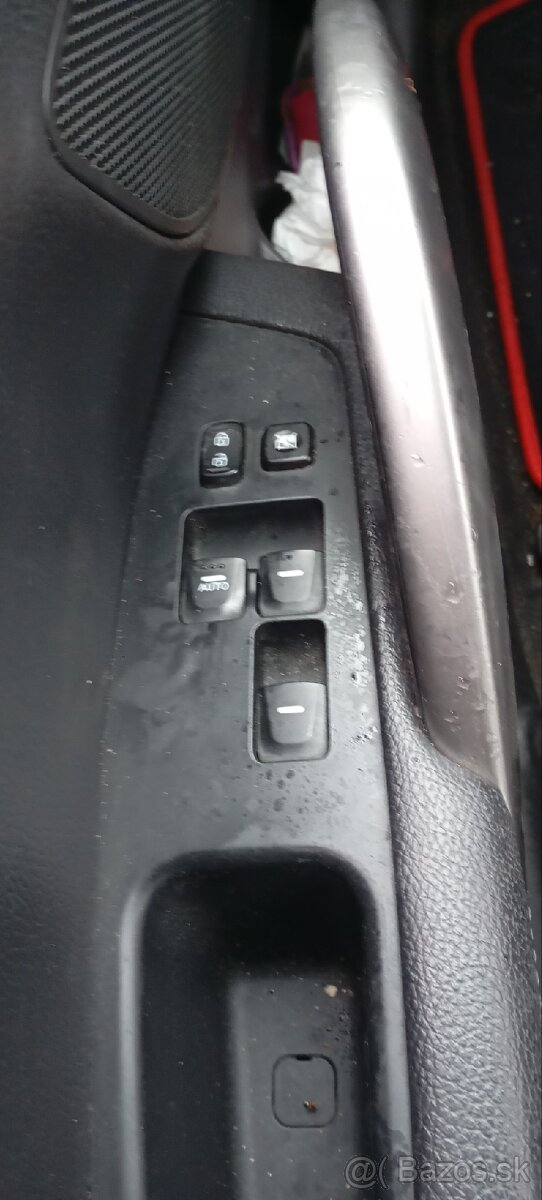 Hyundai veloster - 5