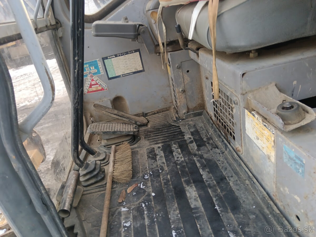 Hitachi EX75UR - 5