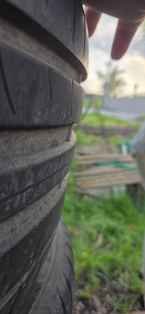 Lentne oneu 225 45 r17 - 5