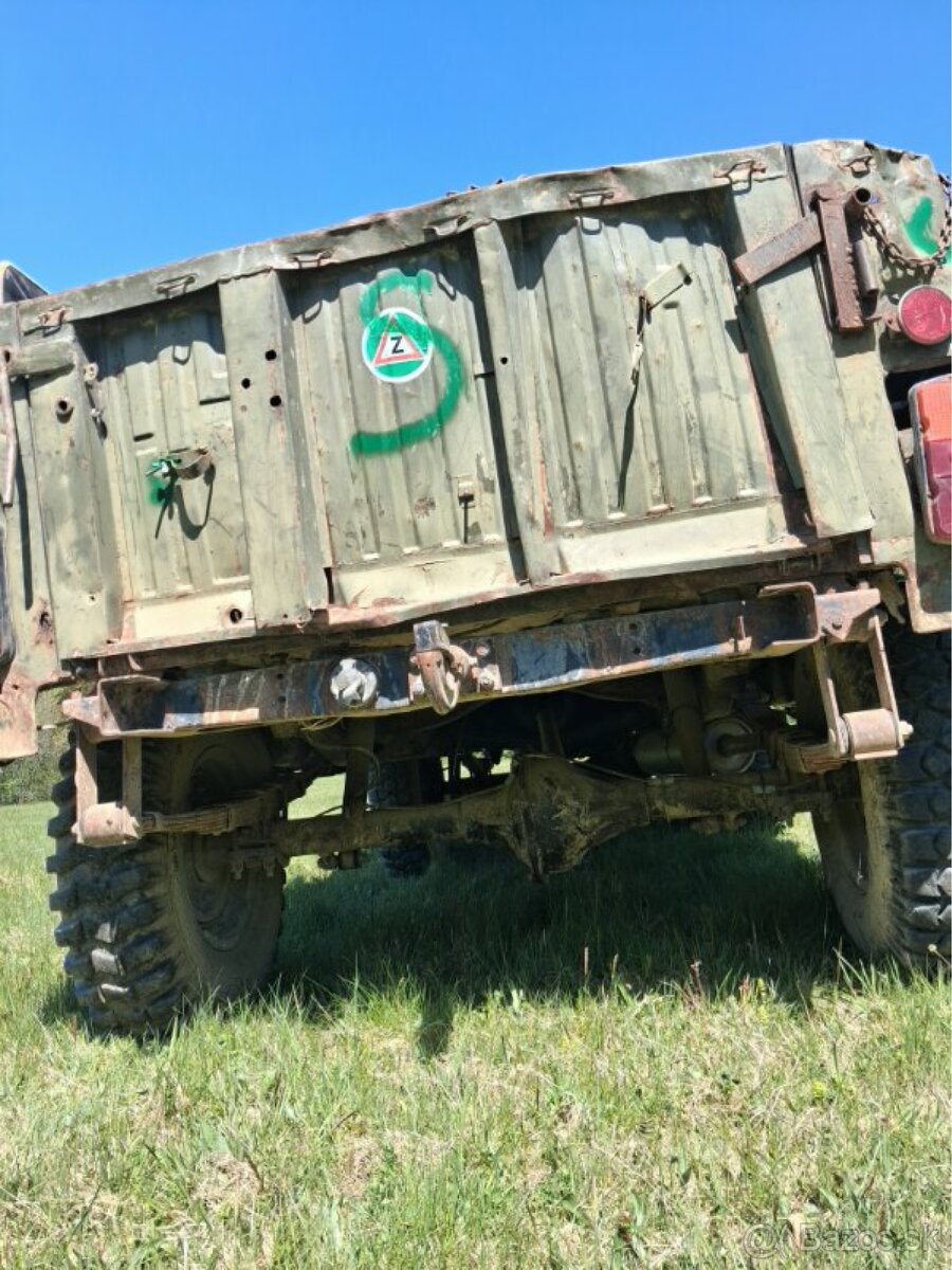 UAZ 469 - 5