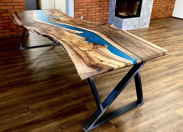 Orechové drevo - kmene na fošne, na nábytok - 5