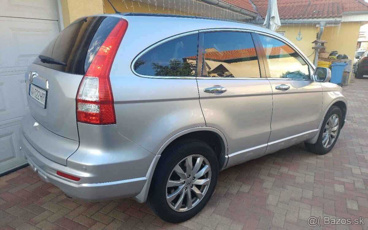 CR-V 2,2i-DTEC 166000Km 110Kw garážovaný stav - 5