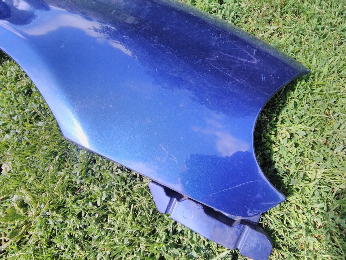 Predný pravý blatník na Renault Thalia 1999 až 2001 - 5