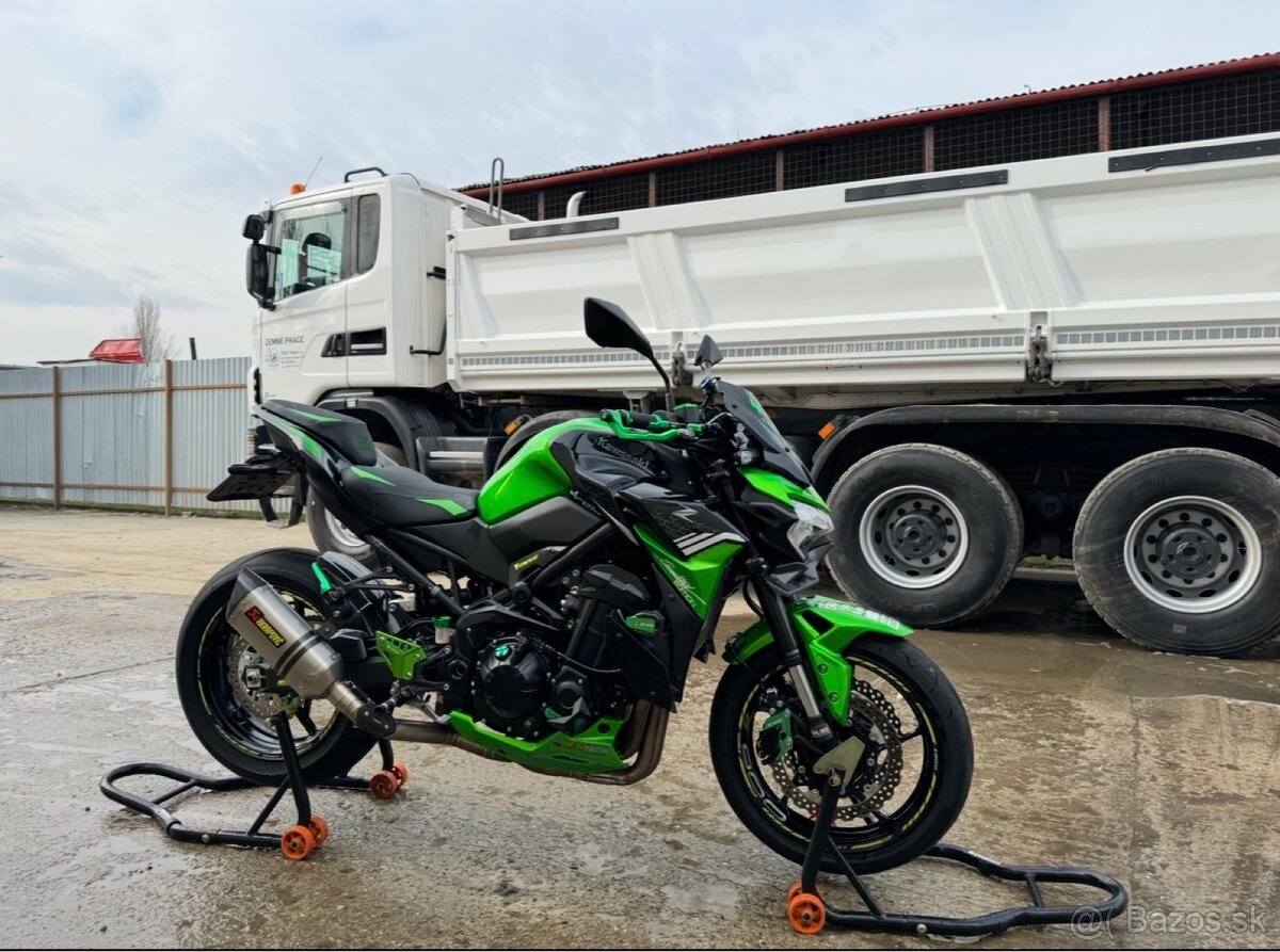 Kawasaki Z900 - 5