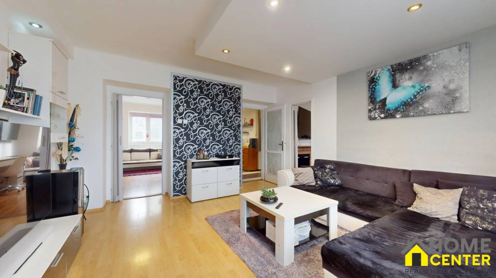 NA PREDAJ ZREKONŠTRUOVANÝ 3 IZBOVÝ BYT - 5