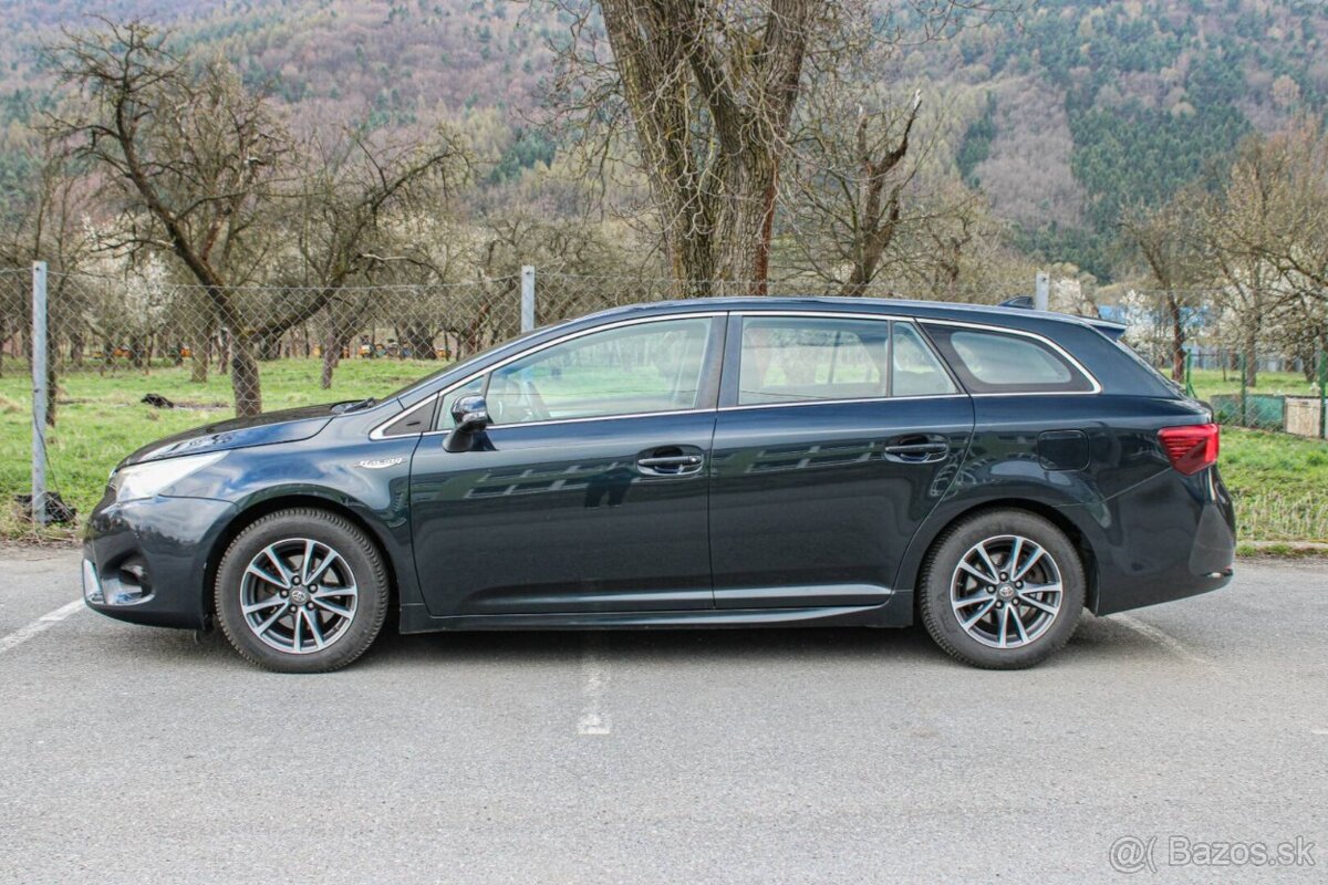 Toyota Avensis Combi 1.6 D-4D - 5
