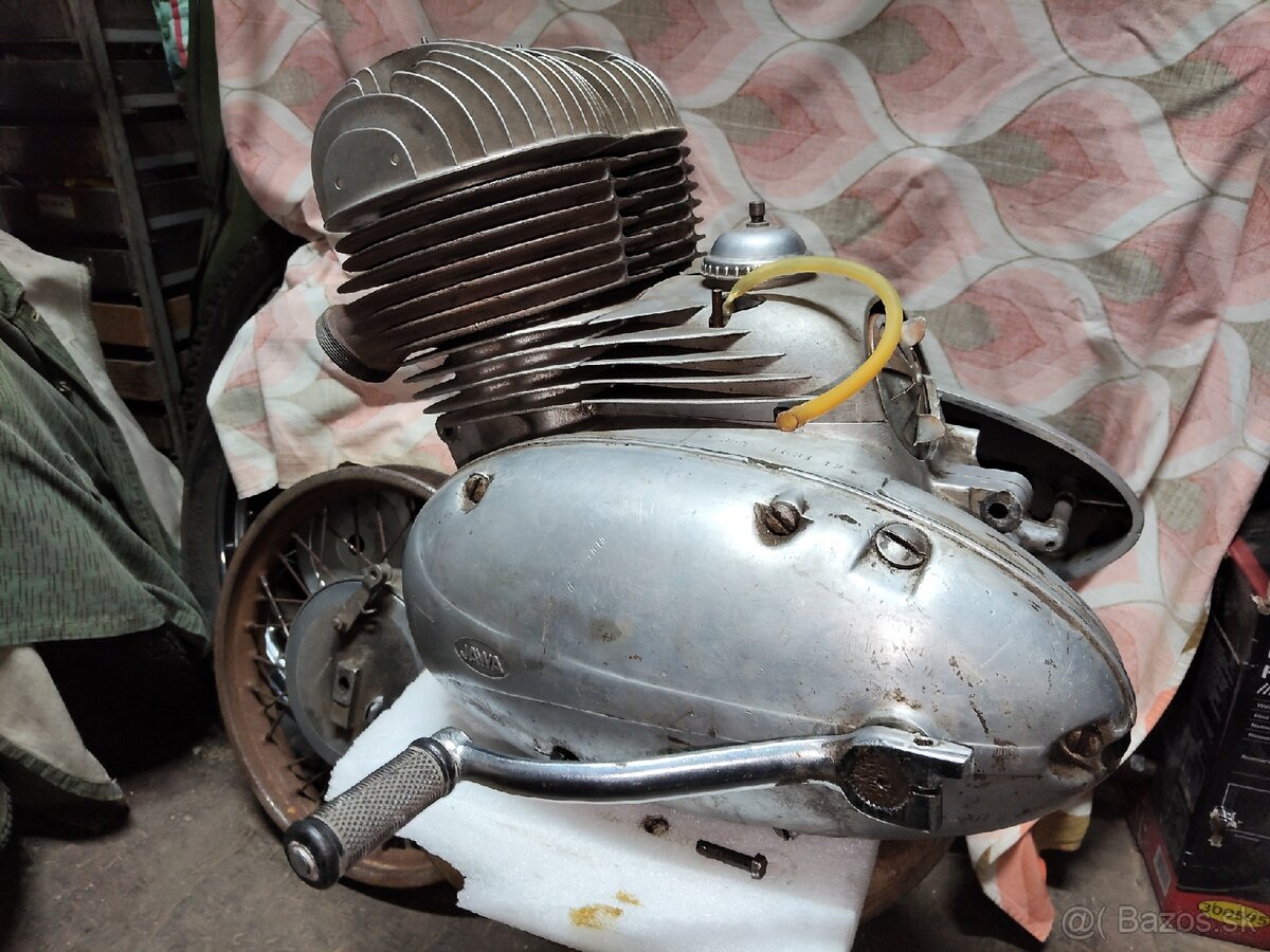 Jawa 350 typ 354 motor - 5