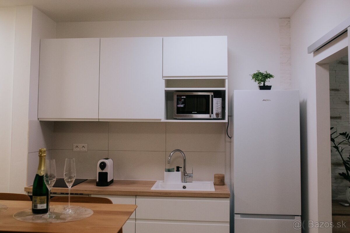 Novostavba Švermova Banska Bystrica, menší 2 izbový byt 44,6 - 5