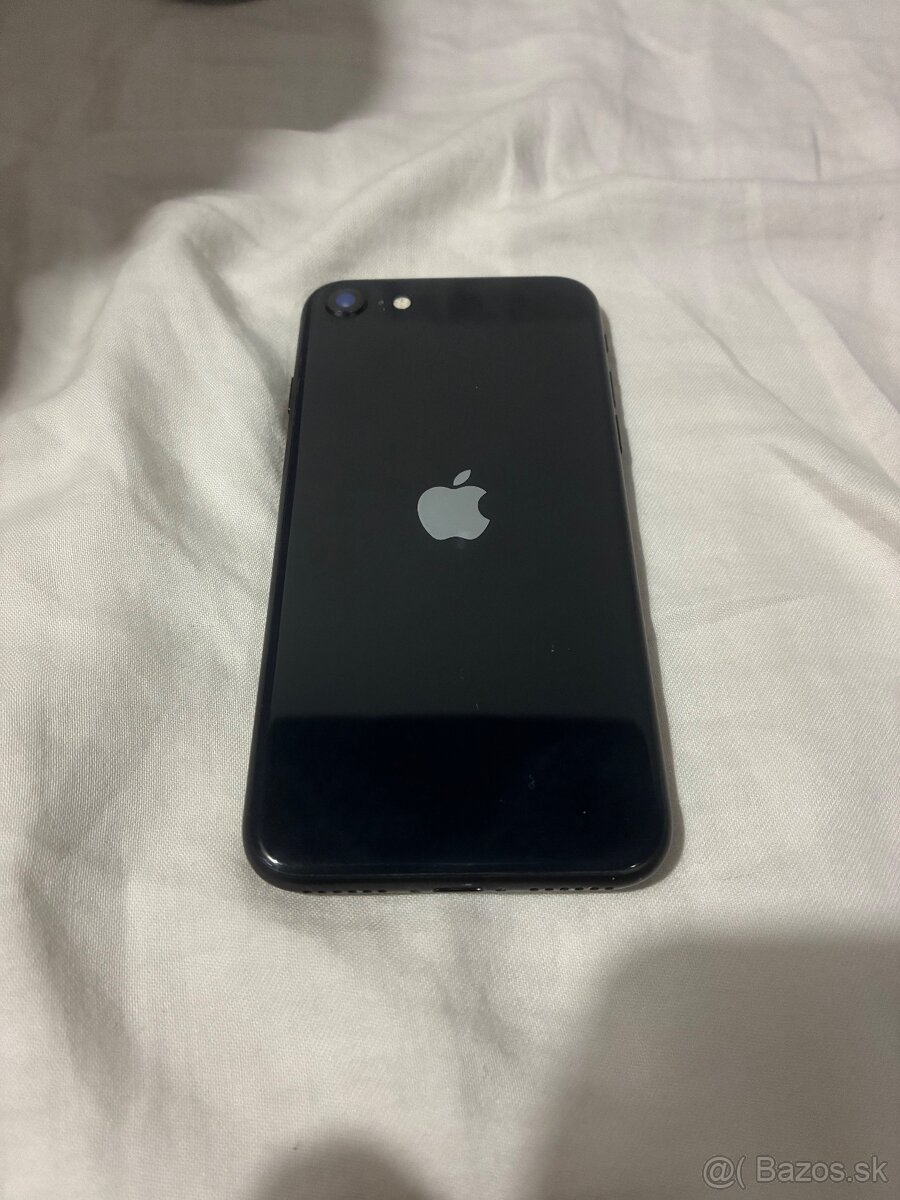 Zachovalý iphone se 2022 - 5