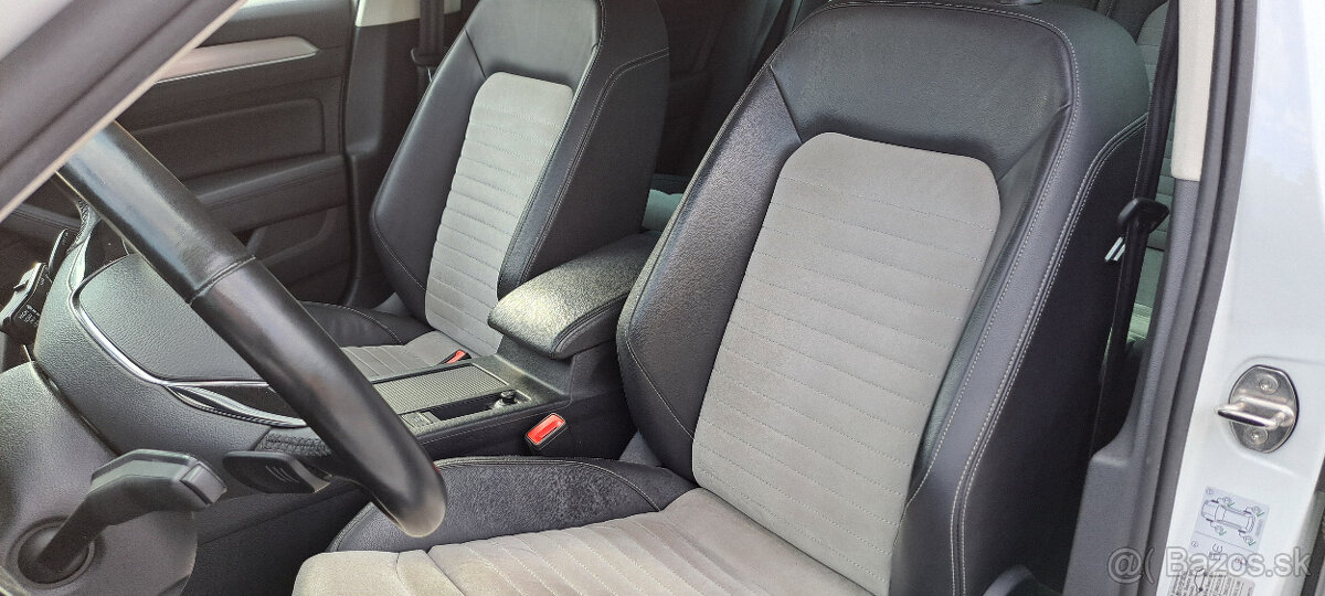 Volkswagen Passat Variant 2.0 TDI BMT R-Line Highline - 5