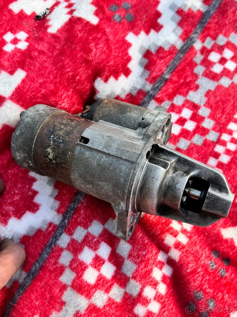 Starter mitsubishi 233001M215 a M000T80285. - 5