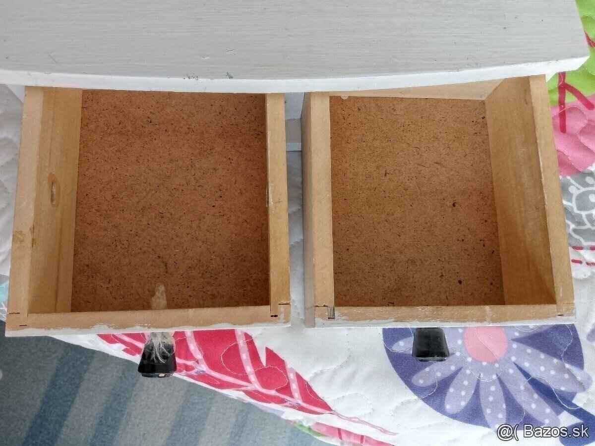 Retro toaletka, poháre rumcajs - 5