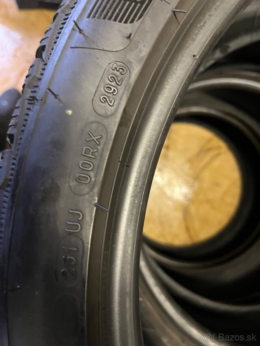 Dvojrozmer 225/40 R19 255/35 R19 zimné - 5