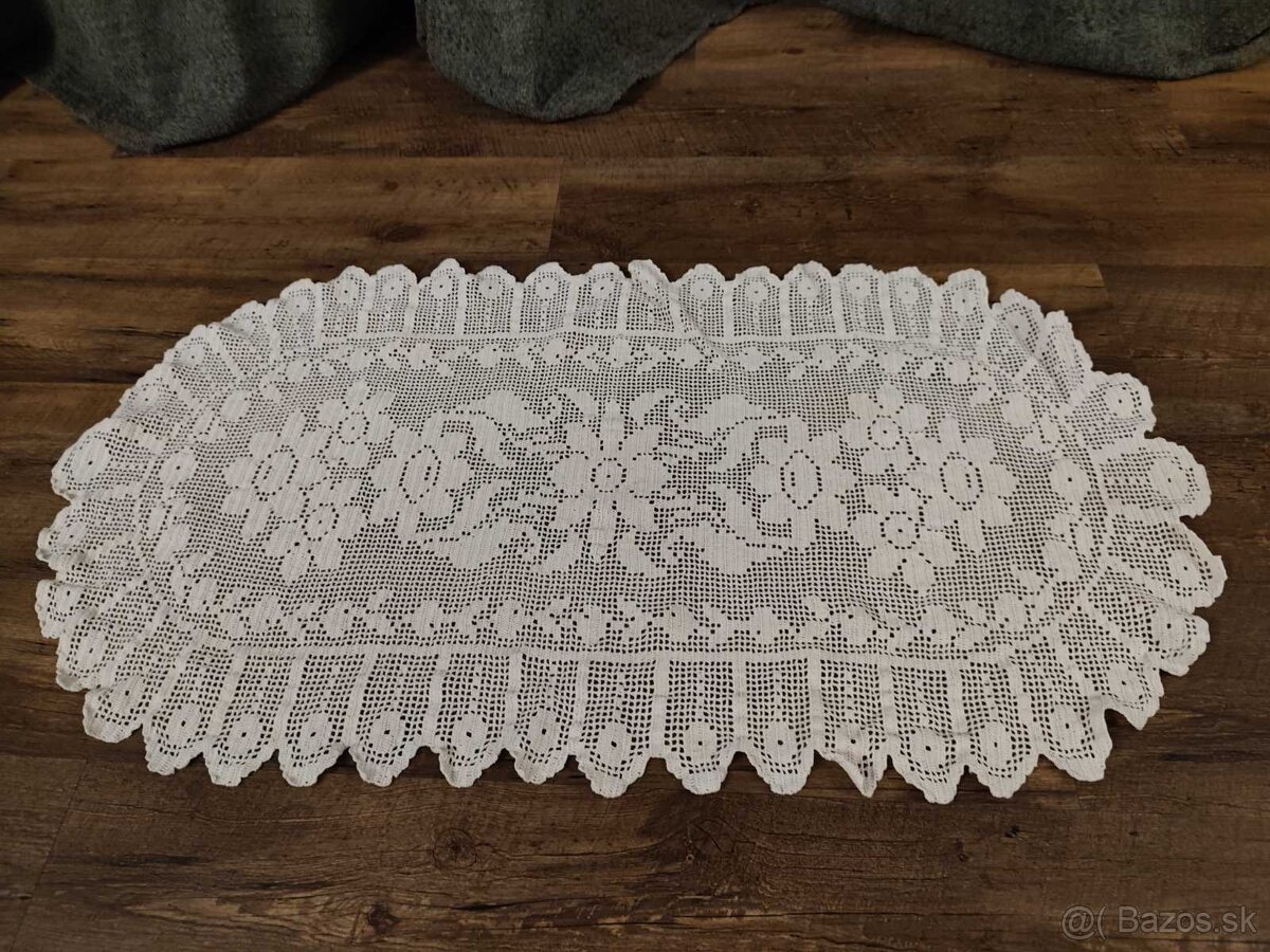 157ks háčkované dečky obrusy - 5