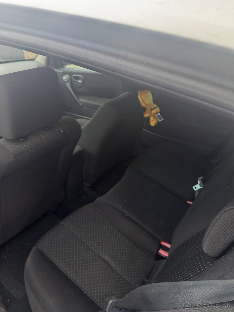 Predám Renault Megane - 5