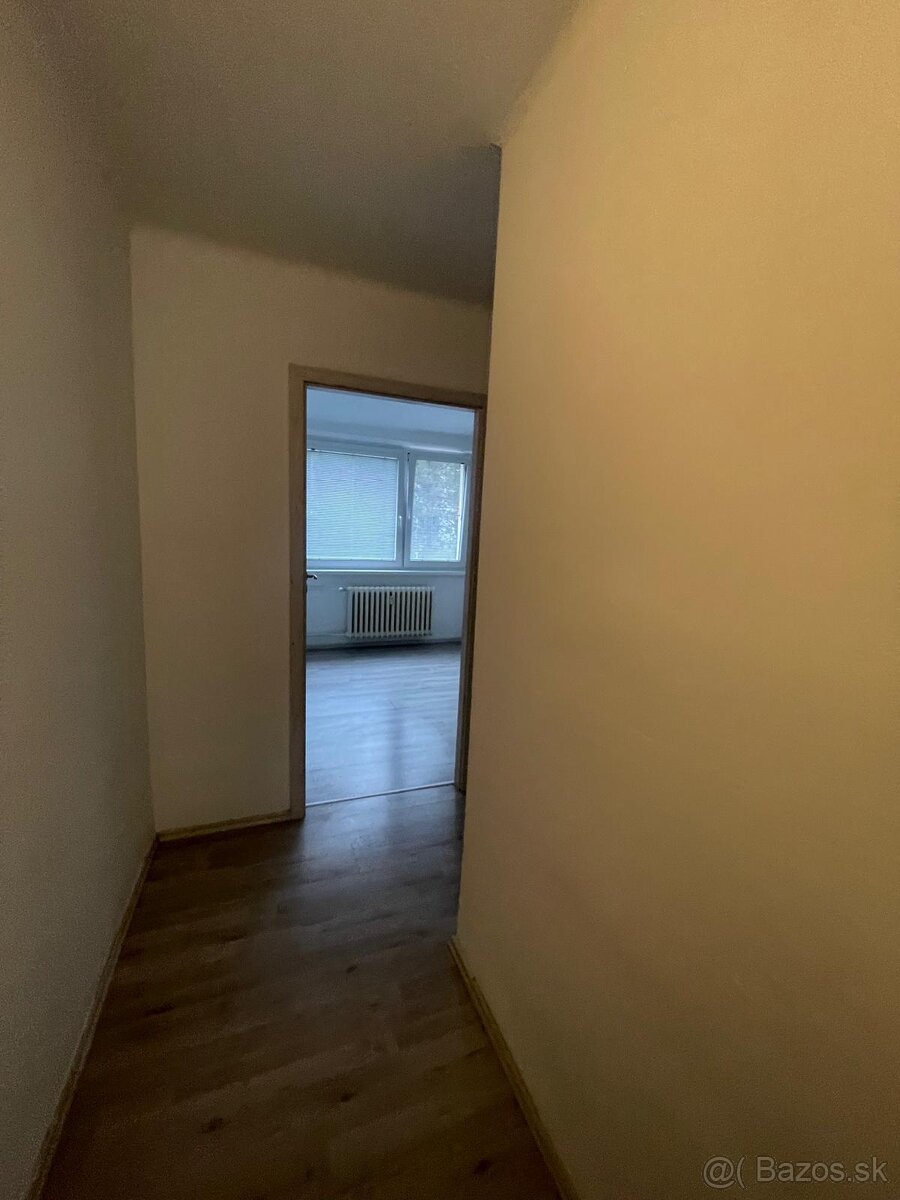 NA PRENÁJOM: Nezariadený 3 izbový byt na Prednádraží. - 5