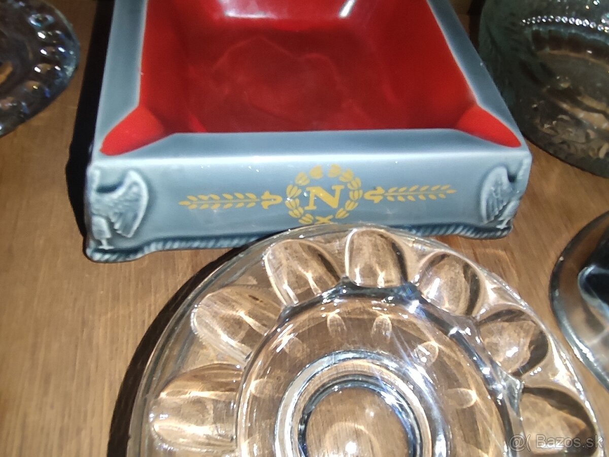 Kolekcia starých popolníkov - 5