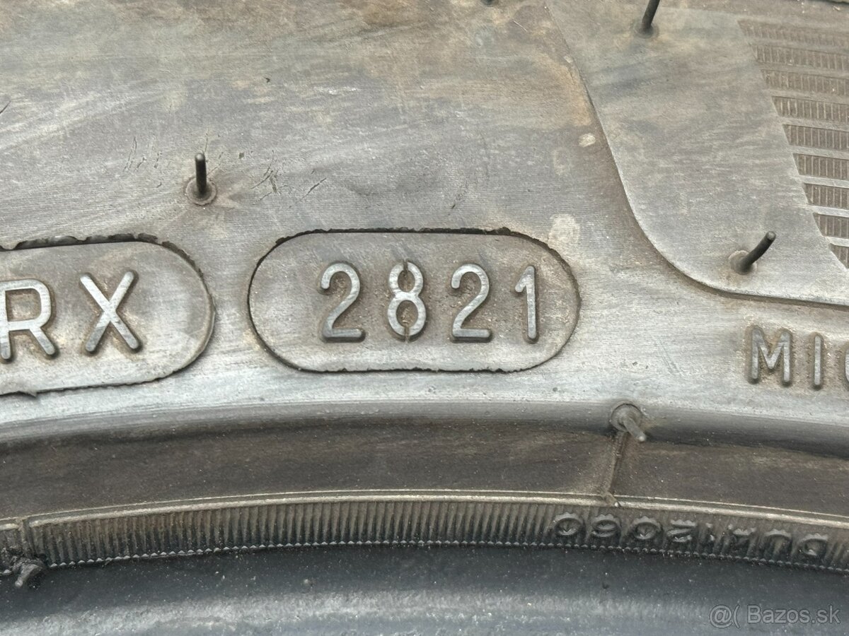 275/35 R20 - 5