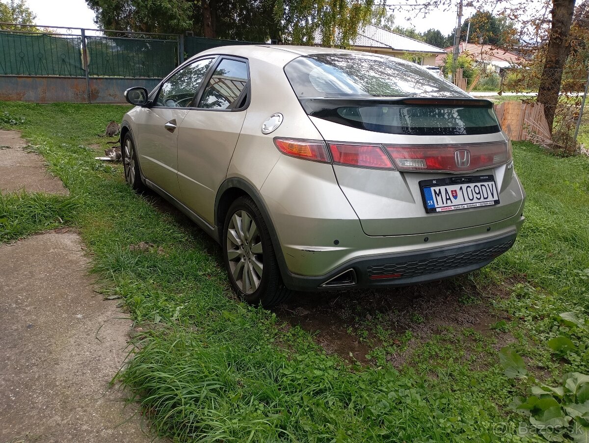 Honda Civic 1.8 iVtec - 5