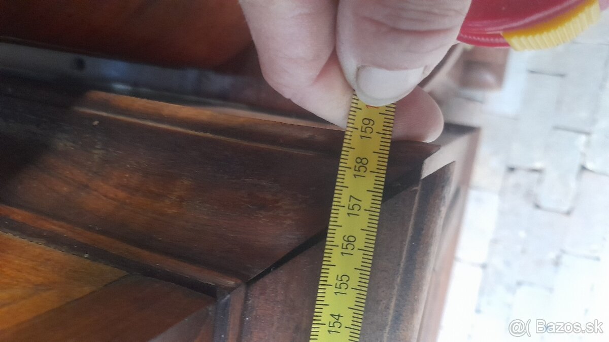Starožitná vitrína 1500eur - 5