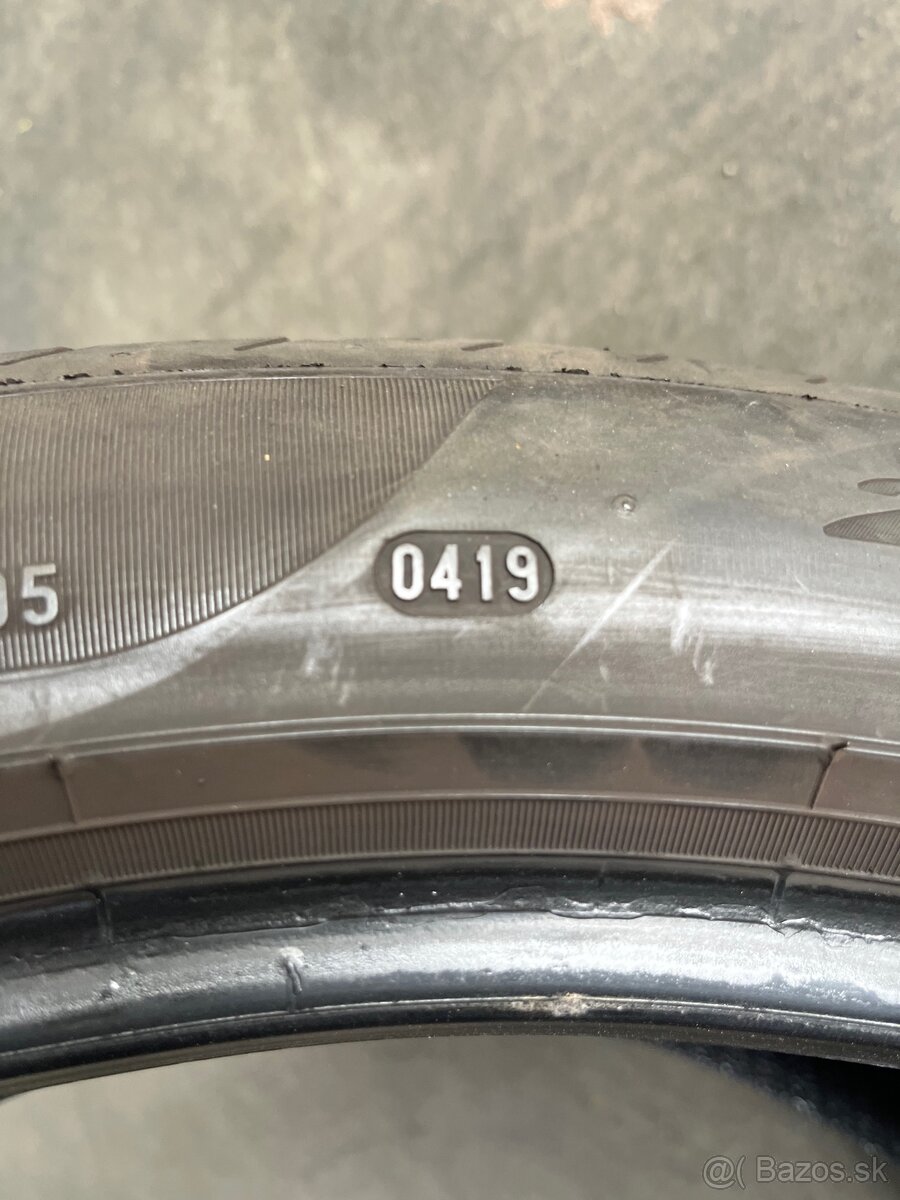 Pirelli P Zero 275/40 R22 - 5