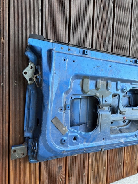 Predám zadné-kufrové dvere na Jimny Cabrio - 5