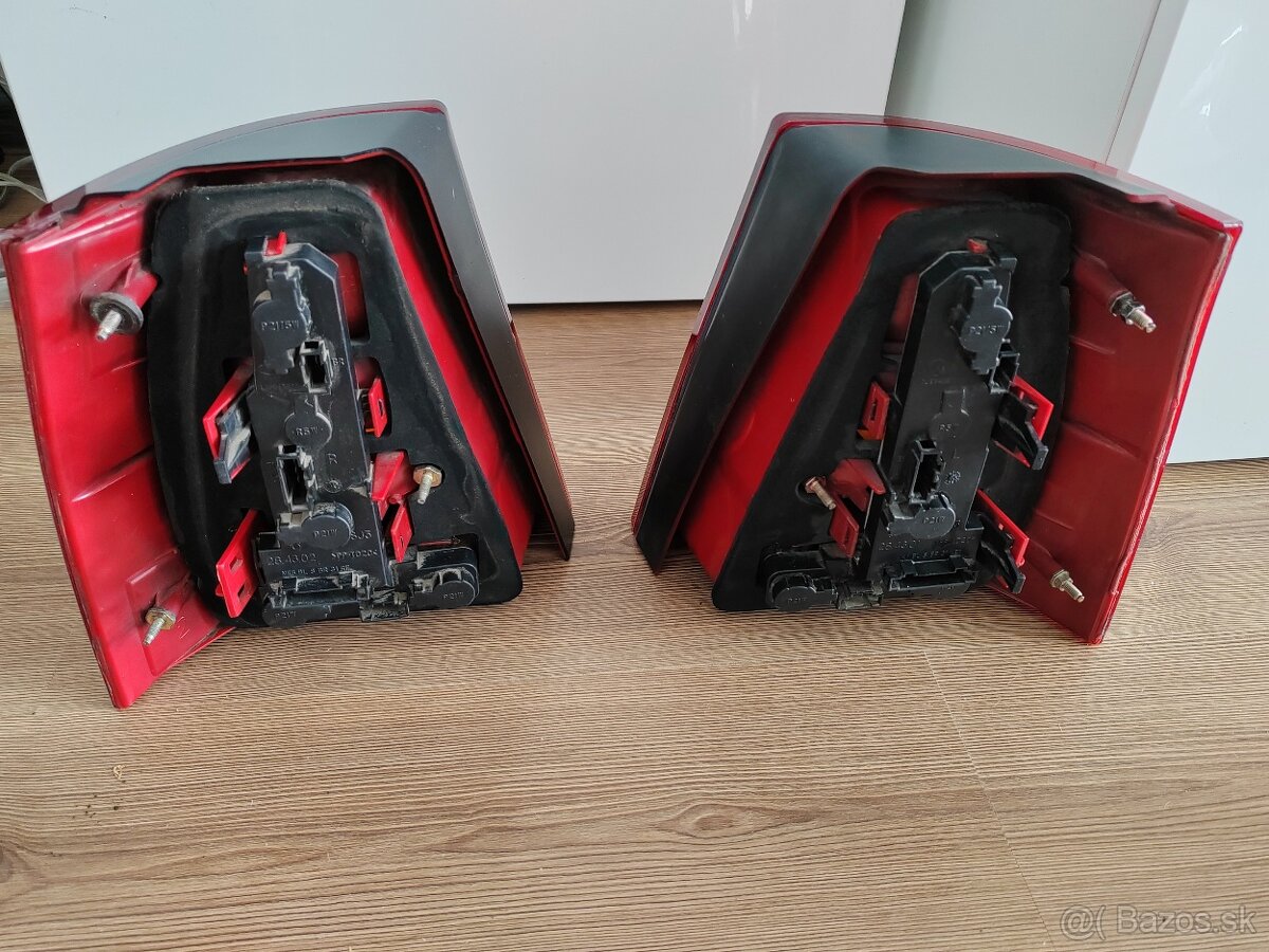 Volkswagen Golf 4 combi zadné svetlá - 5