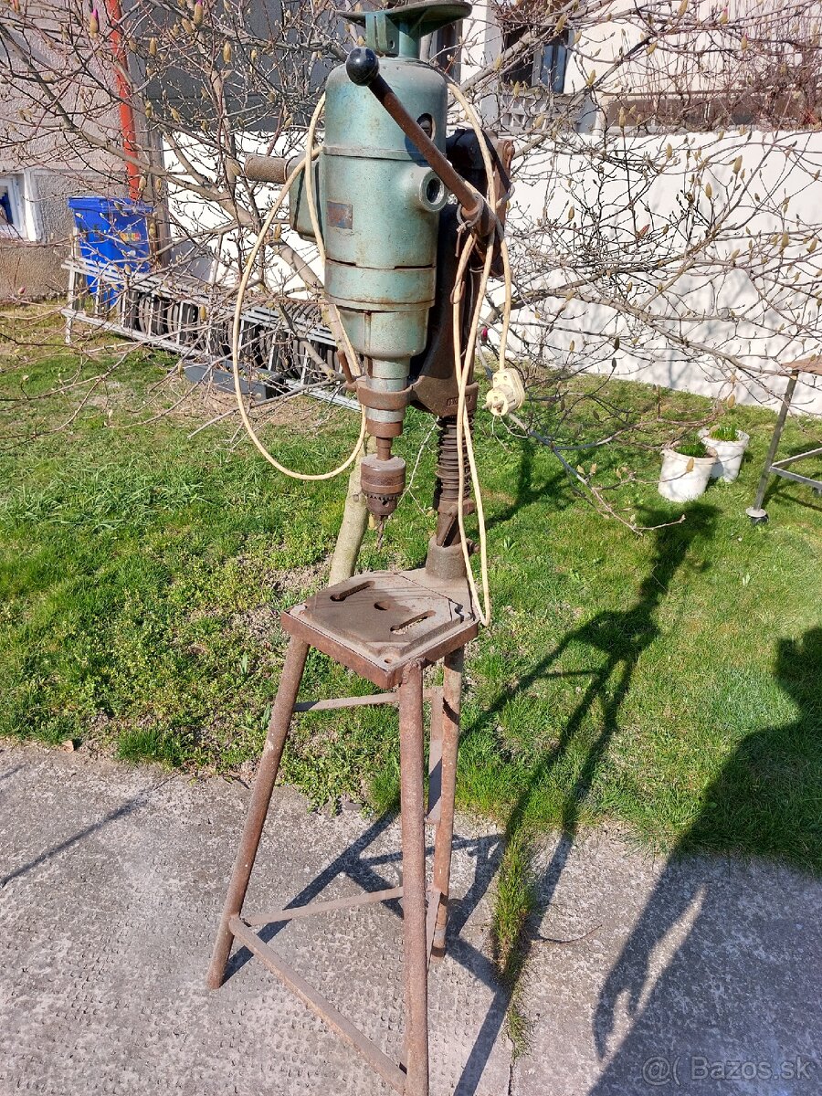 Stojanová vŕtačka - 5