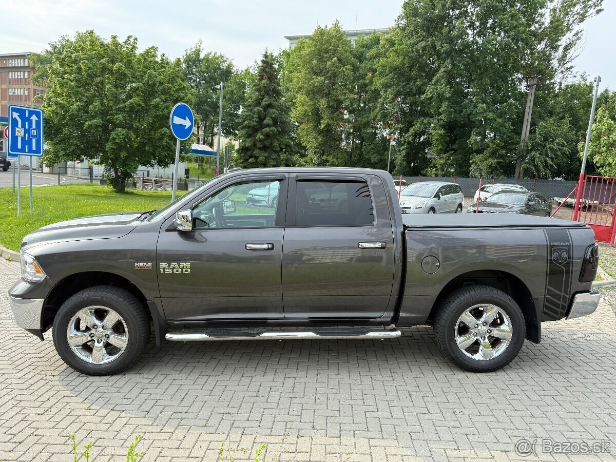 Dodge RAM 5.7 V8 HEMI--2018--4x4--TAŽNÉ 3.5t--159tkm