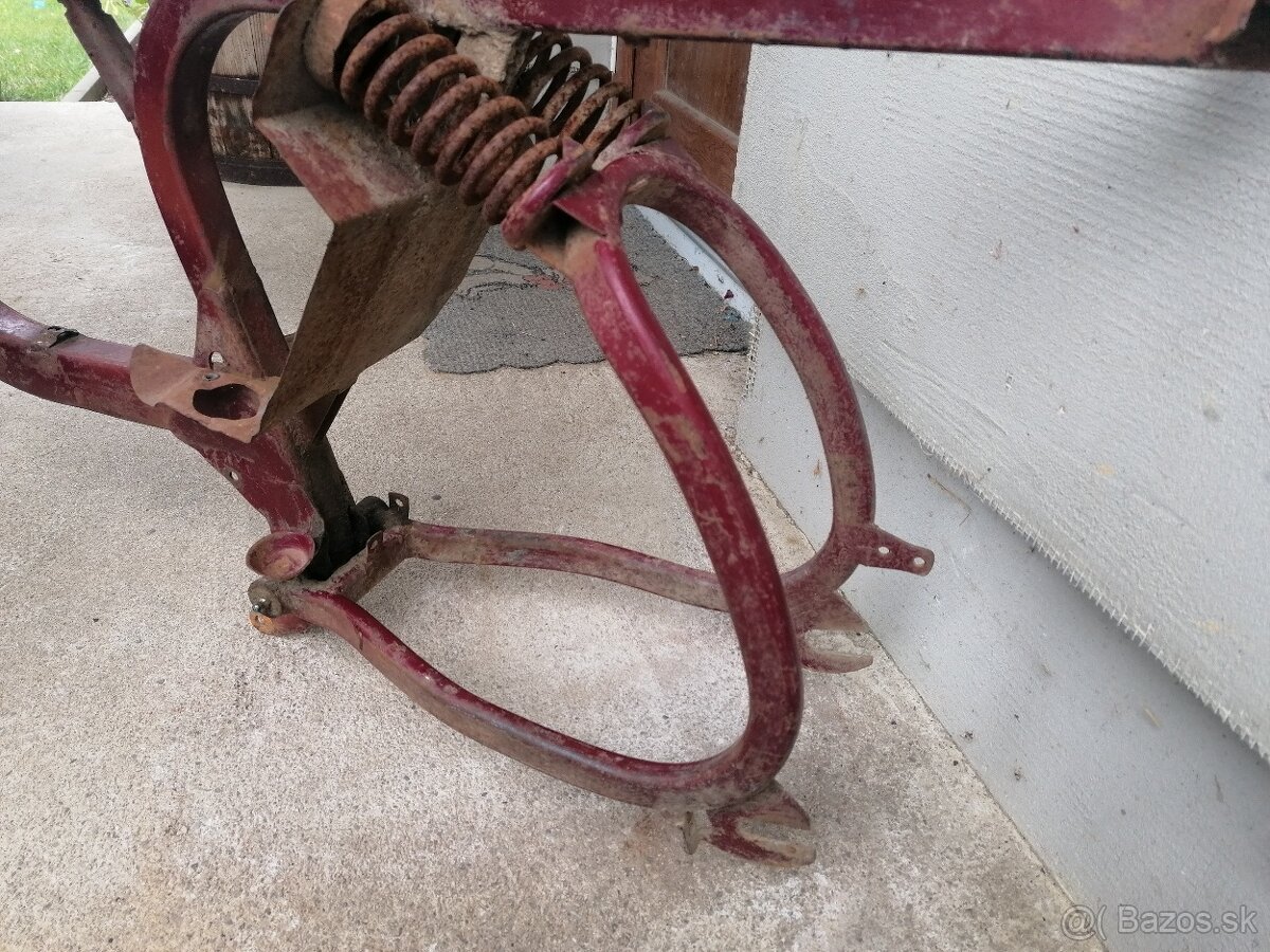 Predám rám so zadnou vidlicou na Jawa 555 - 5