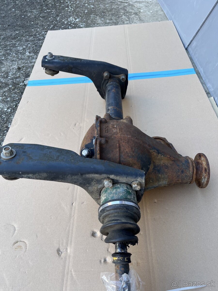 pajero 1 rozpredam diely predný diferenciál - 5