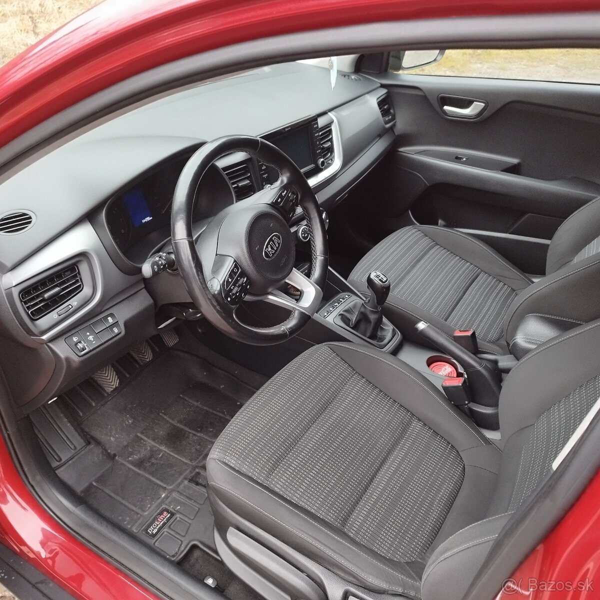 Kia Stonic 1,4 CVVT , M6 - 5