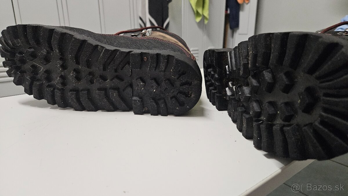 Predám turistické topánky Makara - 5
