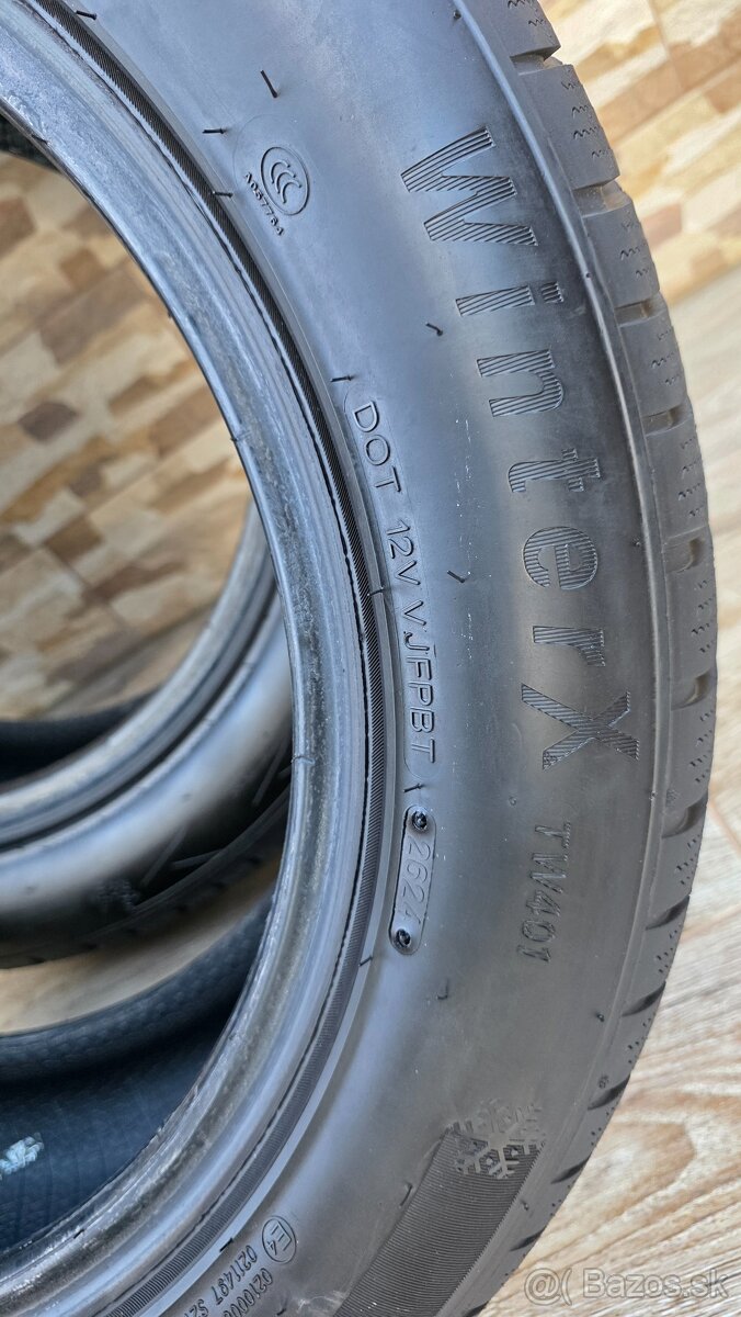 Predám 4xzimné pneumatiky Triangle 225/55r17 - 5