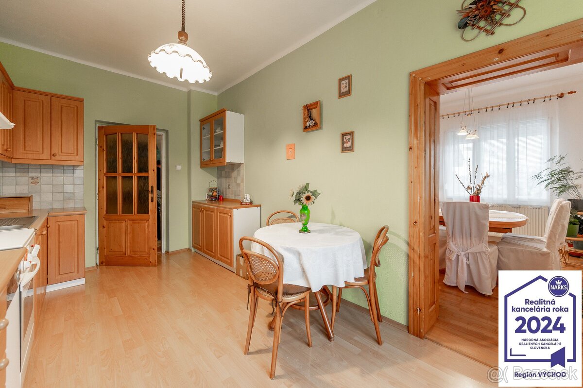 Dvojgeneračný rodinný dom, Poproč - 5