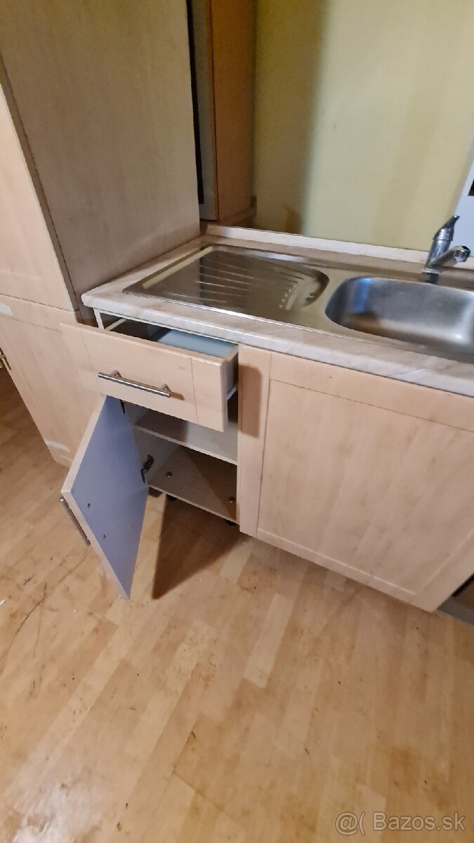 Predám kuchynskú linku 220cm - 5