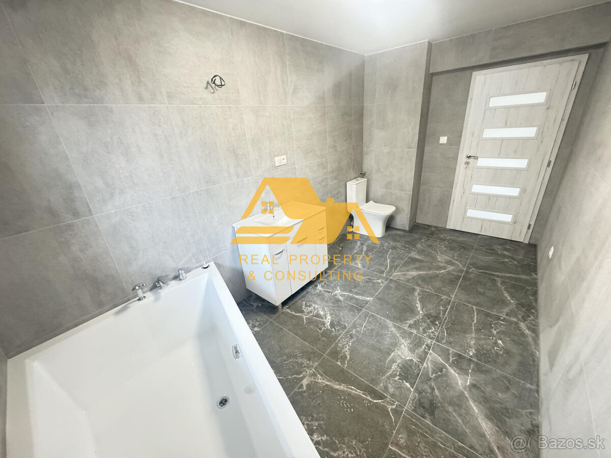 Predám dvojgeneračný dom v tichej lokalite v meste Hurbanovo - 5