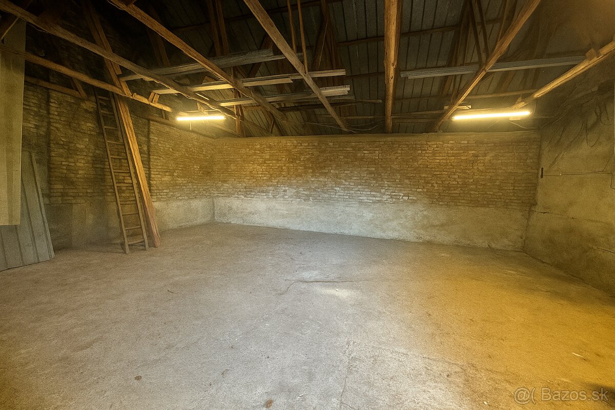 Reštaurácia + byt (podkrovie) v Hrádku (Nové Mesto n.Váhom) - 5