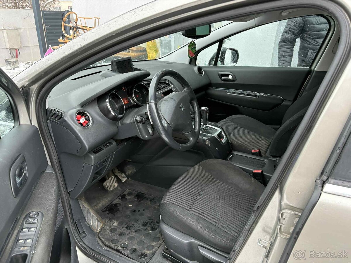 Peugeot 5008 - 5