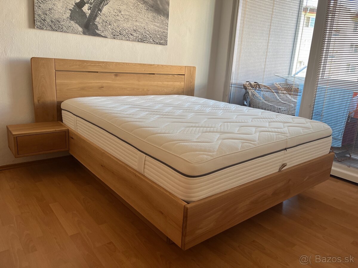 Dubová posteľ s úložným priestorom a stolíkmi - 5