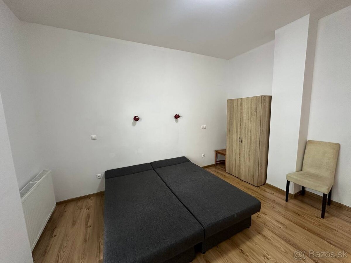Prenajmeme 4-izbový byt na Starej Vajnorskej - 5