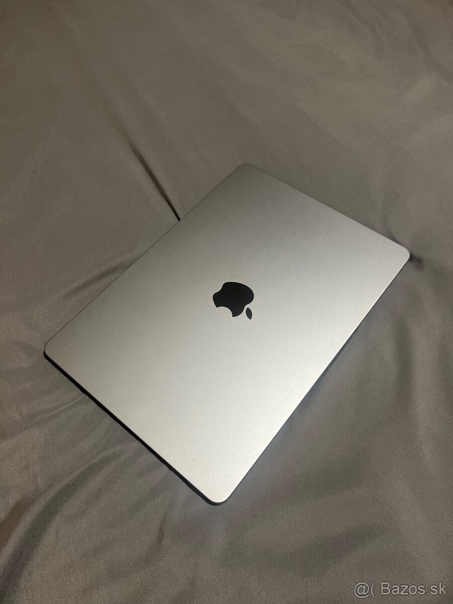 Apple MacBook Air 13" M2 (2022) – 8 GB RAM / 512 GB SSD - 5