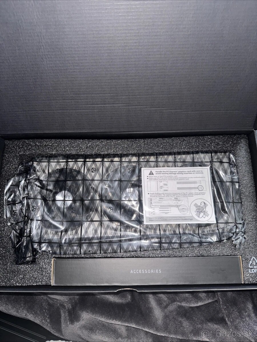 Sapphire NITRO+ Radeon RX 9070 XT 16GB - 5